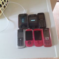 7 Phones For Sale ... Selling as faulty