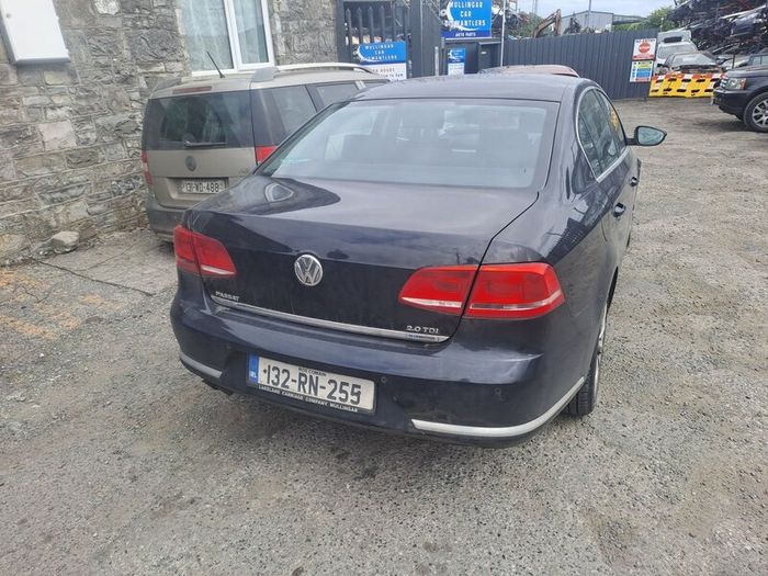 132 Volkswagen Passat breaking for parts