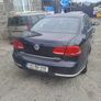 132 Volkswagen Passat breaking for parts Image 3