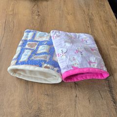 2 Guinea Pig cozy sacks - Snowmen and bears