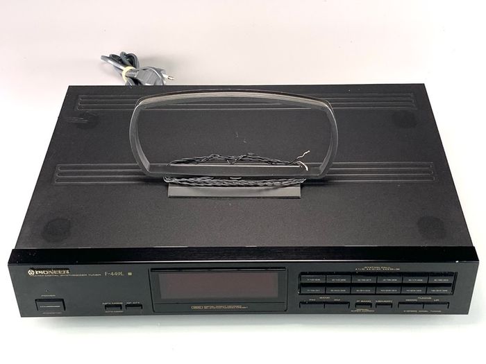 Pioneer F-449L FM/AM digital tuner.