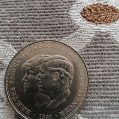prince of Wales and lady Diana 1981 silver coin