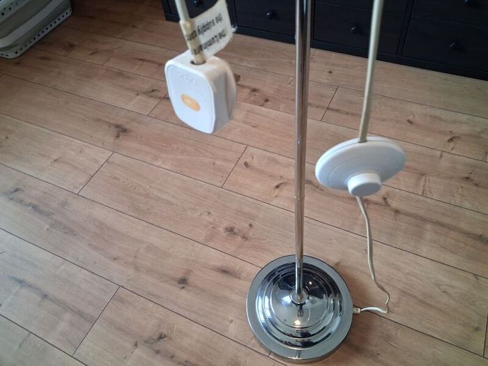 Floor lamp