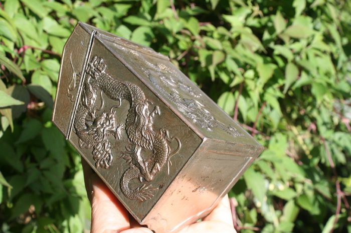 Vintage Chinese Decorative Box H-4" 3" x 3"