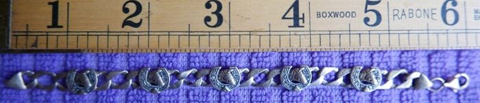 Vintage 9c 375 Solid Yellow Gold Solid Diamonds Cut Horse Shoe with Horses Head Link Bracelet L-6" 8,8 g