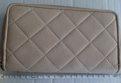 new purse tag attached