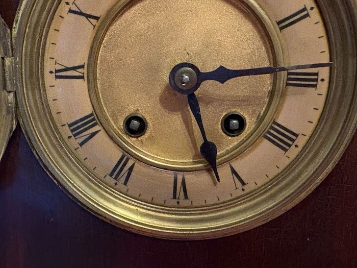 Vintage Mahogany Mantle Clock