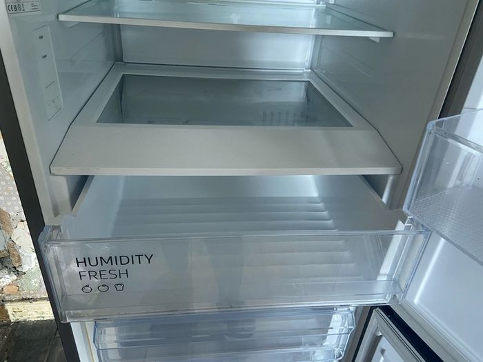 Samsung Series 6 Frost Free Freestanding Fridge Freezer Grey