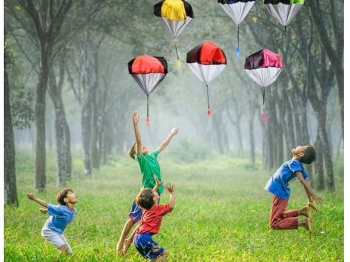 Brand New Parachute Toy Set 5 PCS Outdoor Games