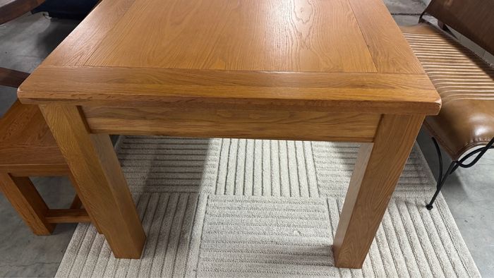 Farmhouse Oak Dining Table Extendable Ex Display Excellent