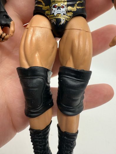 wwe elite Wrestlemania 29 toys r us exclusive Triple H action figure