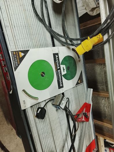 Rubi 110 wet saw with table