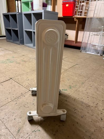 Oil Filled Radiators X 2 Monday-last Day To Collect
