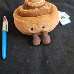Jellycat Amuseables Cinnamon Bun