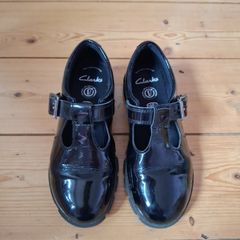 Clarks school shoes size1G