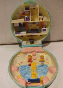 Vintage 1989 Polly Pocket Beach House Complete