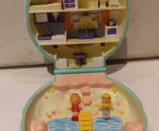 Vintage 1989 Polly Pocket Beach House Complete