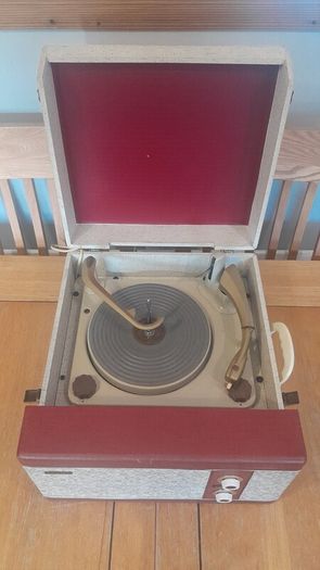 Rare 1957 Vintage Pilot Encore RC126, portable suitcase, record player. Excellent Vintage Condition. BSR 4 speed Turntable. Plays 33/3 and 45 RPM, 16's and 78's