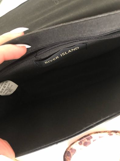 River Island