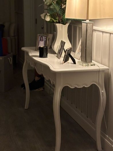 Hall table