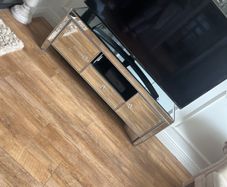 Fluer tv unit