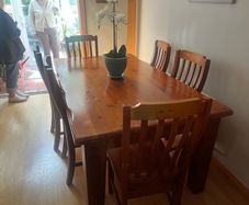 Dining room table + 6 high back chairs