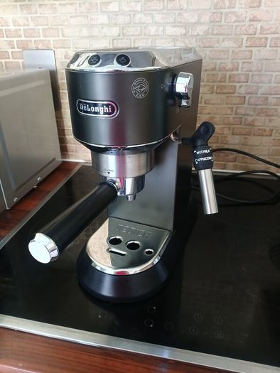 Delonghi Coffee Machine EC685