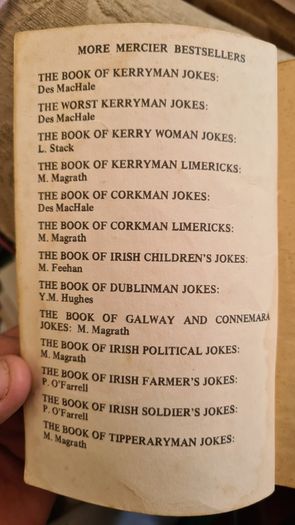 Vintage 1978 Englishman Jokes For Irishmen. By Des Machale. Printed By Mercier Press Dublin. First Edition Paperback In Good Condition.