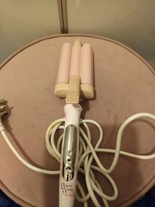 Beauty works X by Molly Mae  professional hair waver