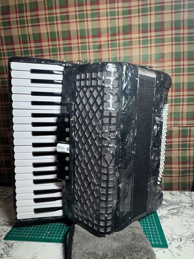 piano accordion Scandalli 96 bass