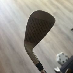 Wilson golf clubs 6,7,8,9,P, Driver