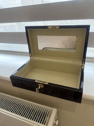 jewlery box Solid Wood