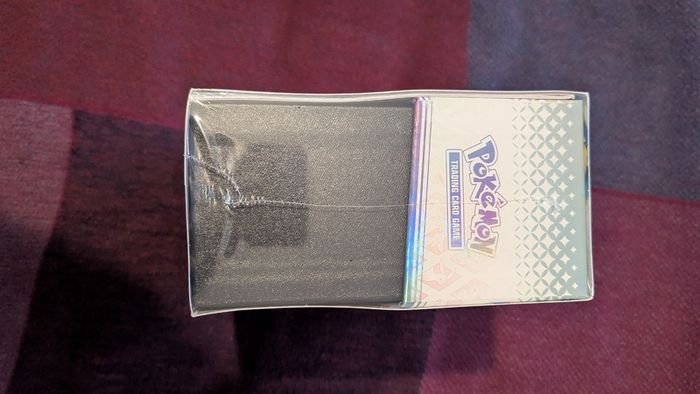 Pokemon Prismatic Evolutions Elite Trainer Box