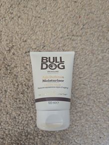 Skin moisturiser