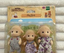 Sylvanian Families Epoch Sheep Family Dingle 1440 new THe BOx IS DAmaged Please see pictures