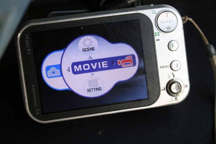 Sanyo Xacti E6 Digital Camera Vpc-e6 Tested