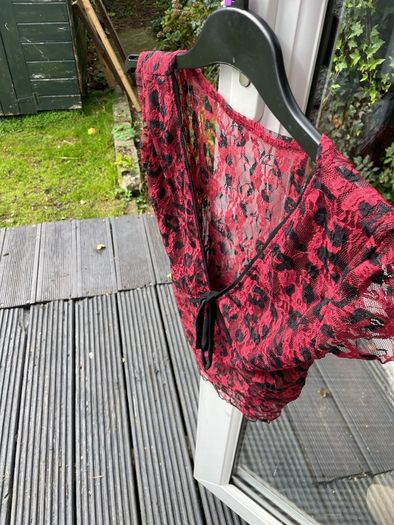 Lacy black and red top
