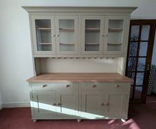 Neptune Dresser
