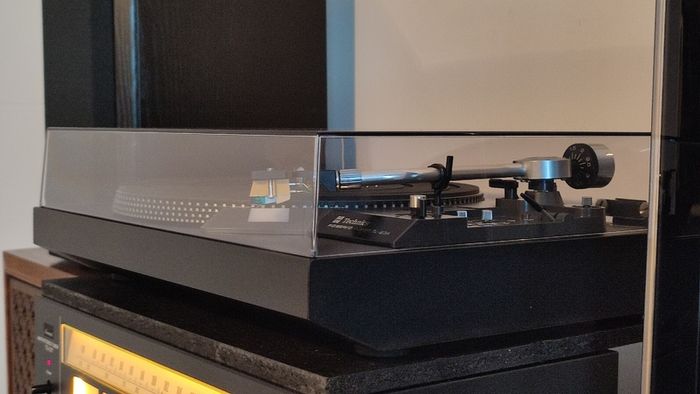 Technics SL-23A turntable/Record player. Like NEW!