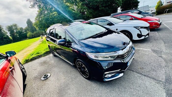 Honda Shuttle Hybrid Z 2016