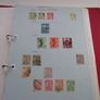 A collection of Romanian stamps on pages in binder (1893-1990s) Image 7