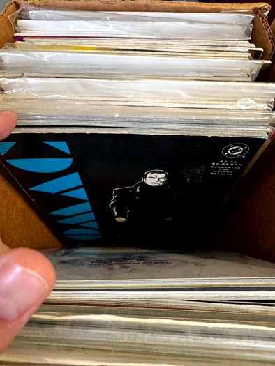 DC Long Comic Box w 250 comics for Sale