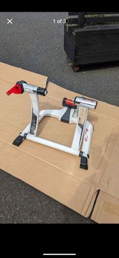 Carrera ltd edition 6061T6 road bike and  Qubo elite trainer