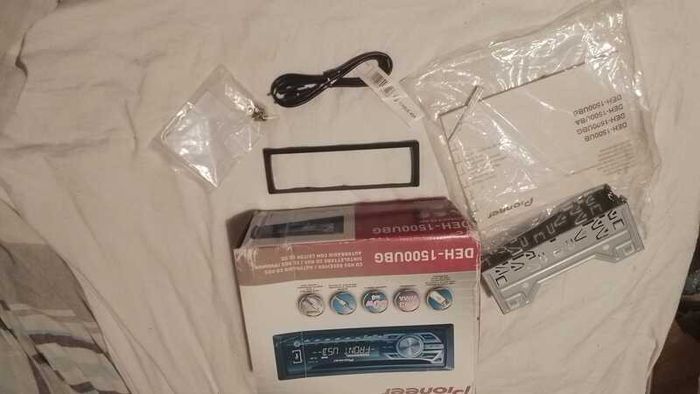 Pioneer DEH-1500UBG Fascia Surround, Single Din Fitting Cage & Instruction Manual