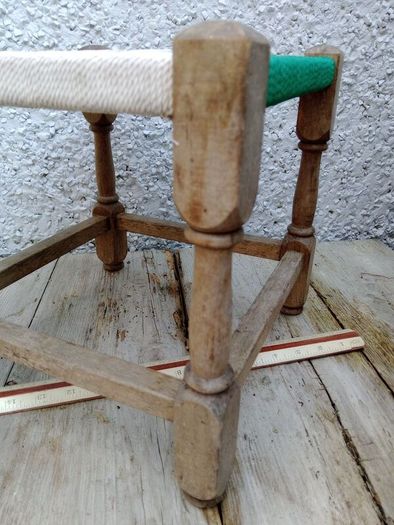Sugan stool, Irish wooden stool