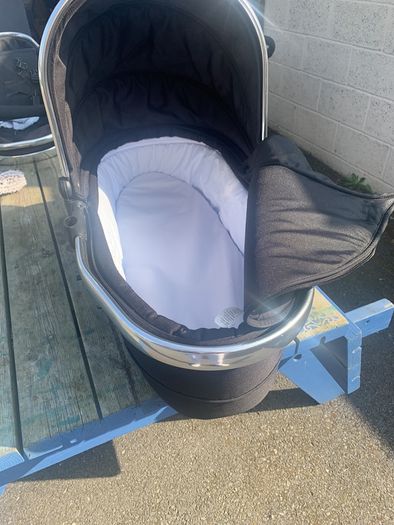 Icandy peach 2 bassinet