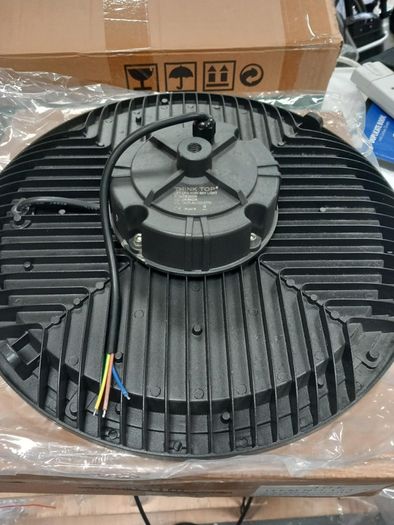 UFO LED LIGHT 200W (brand new in box)