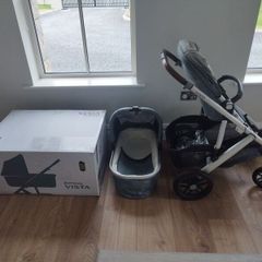 Uppababy Vista V2 Pushchair and Carrycot