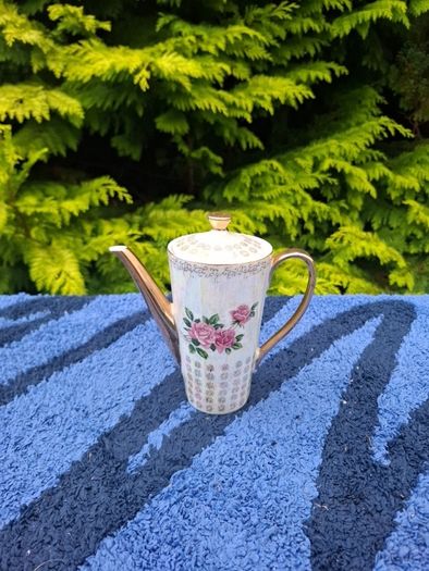 Small china rose tea pot postage possible