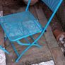 garden table and 2 chairs Image 4